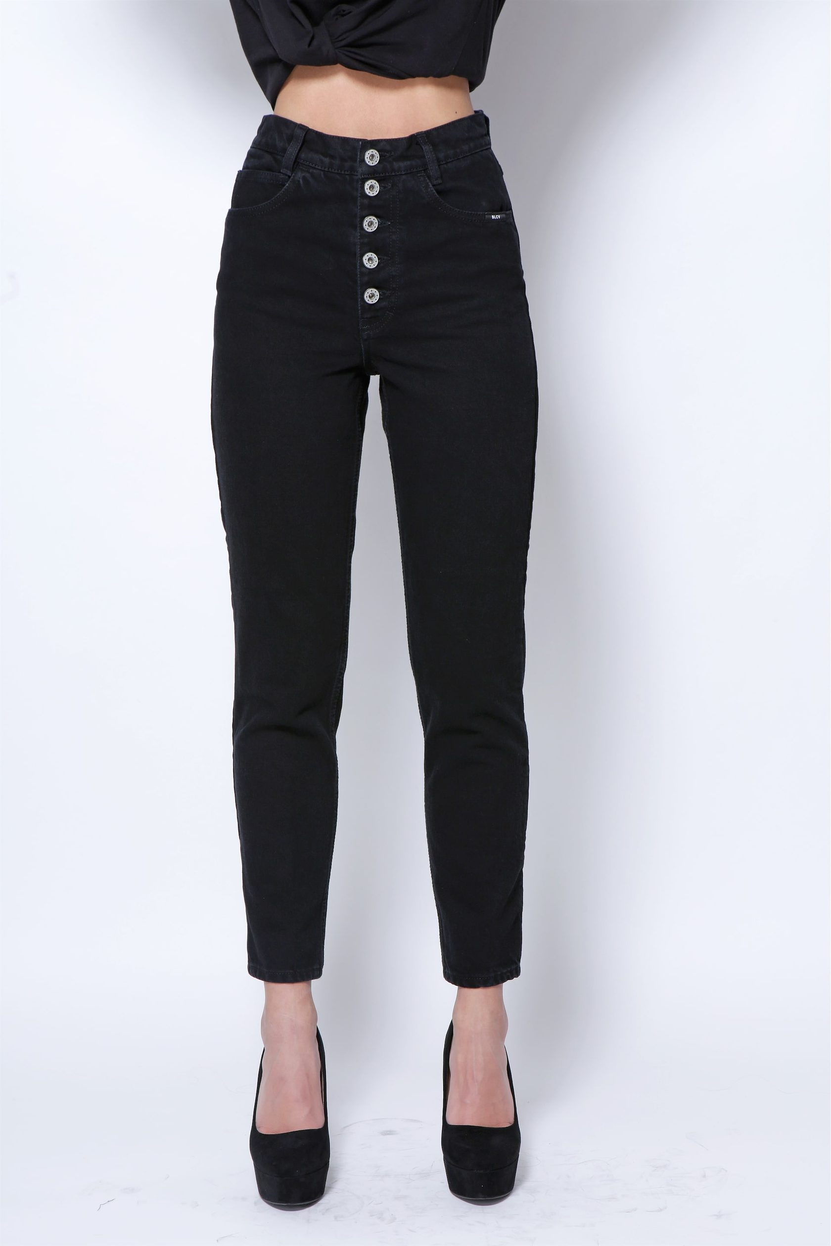 Чёрные джинсы женские