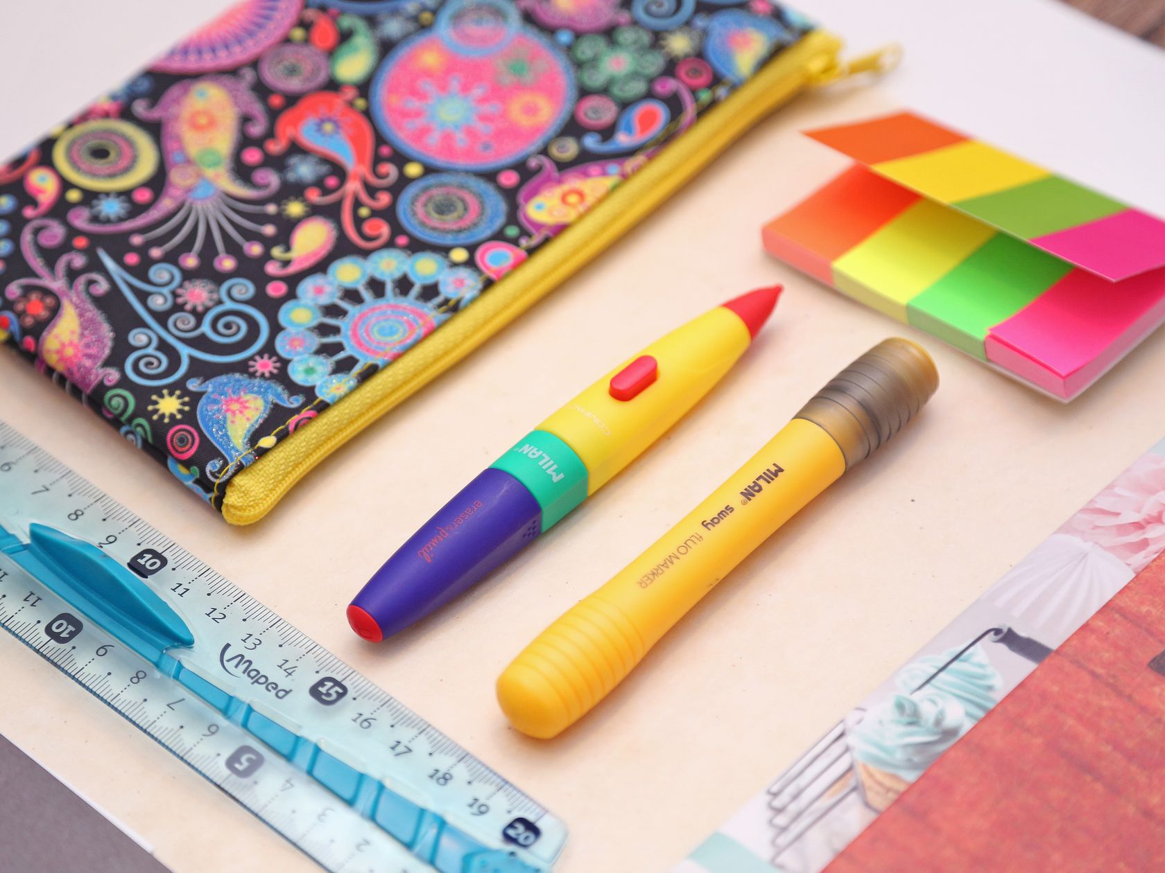 канцелярские товары. школьные принадлежности. дизайнер канцтовары. необычный настольный органайзер. Stationery set.