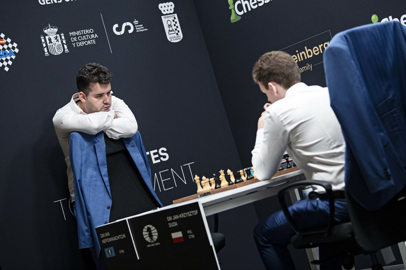 Nepomniachtchi Closer To Victory After Drawing With Caruana 