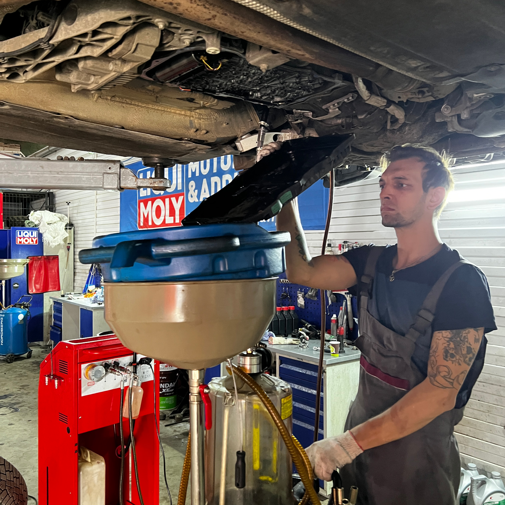 Демонтаж поддона-фильтра АКПП