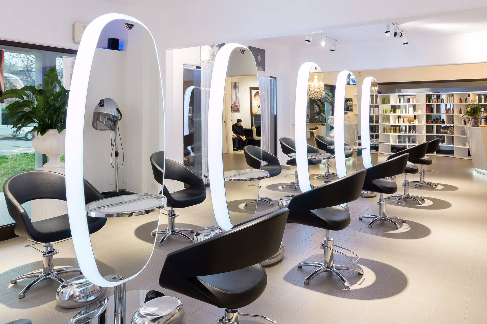 Зеркала для парикмахерских и салонов красоты