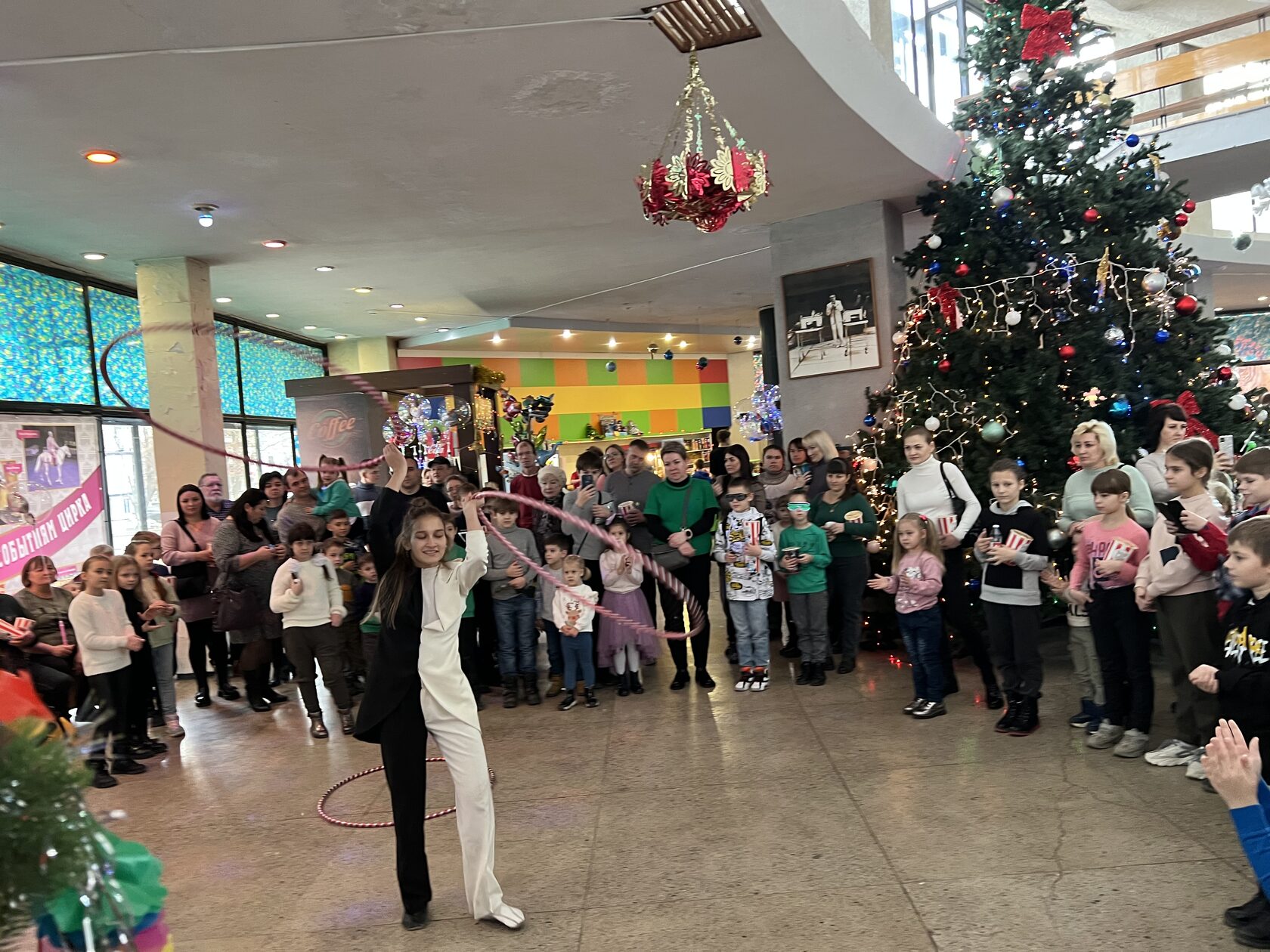 белый цирк. новогодние каникулы. новогодняя феерия краснодар. новогодний цирк вернадского. новогодняя феерия цирк краснодар.