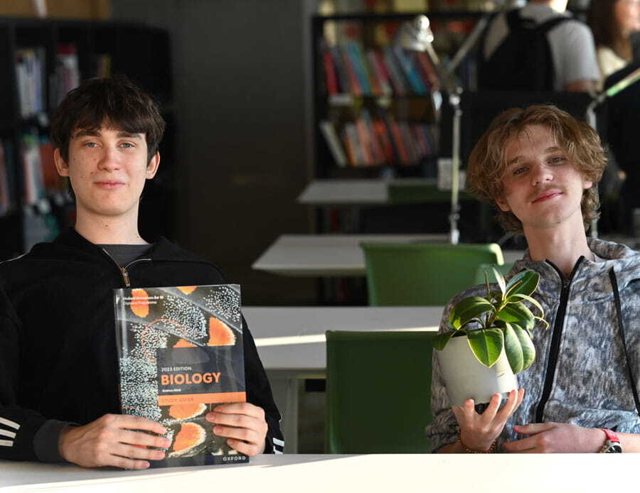 EIS students wins the regional Biology Olympiad