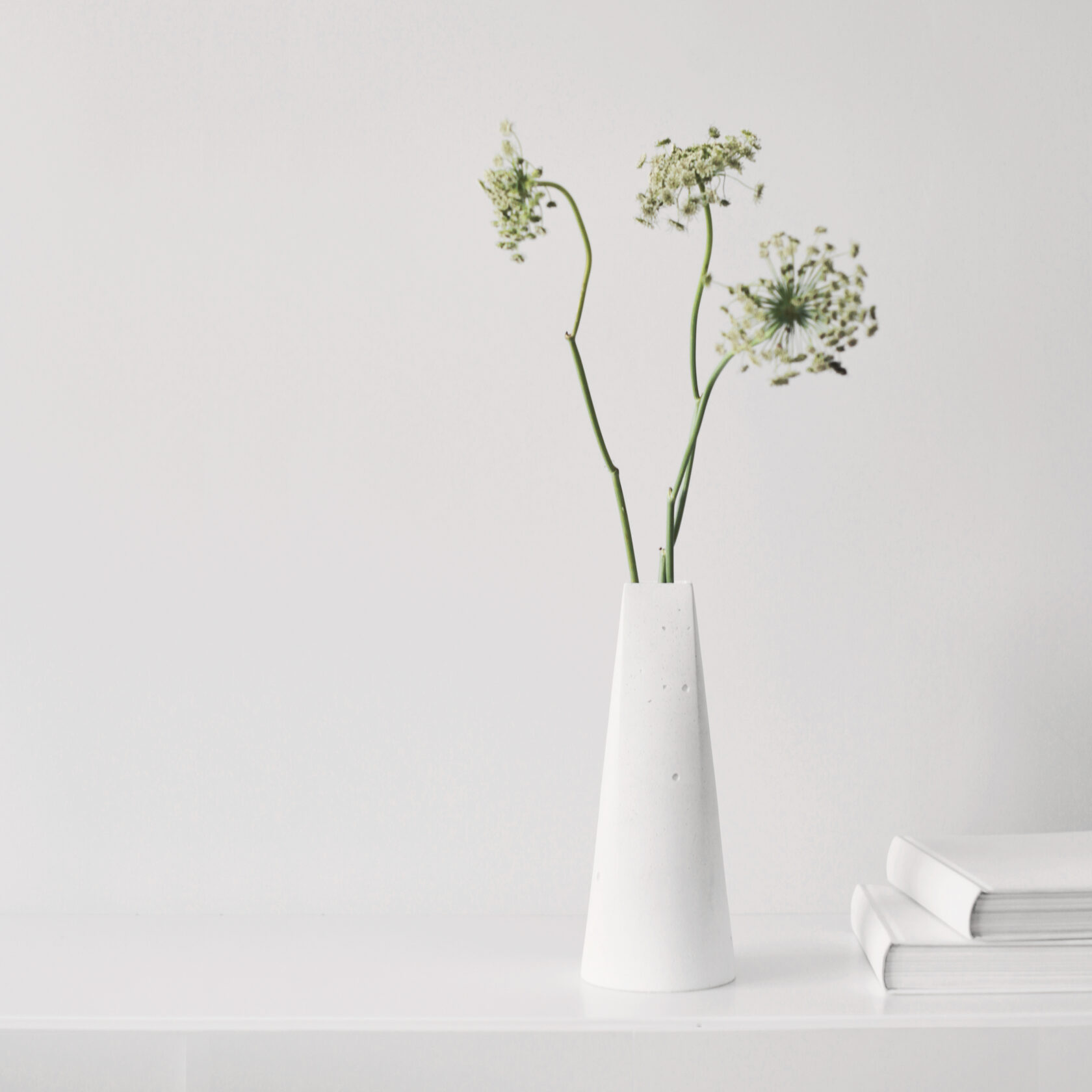 Декоративная ваза