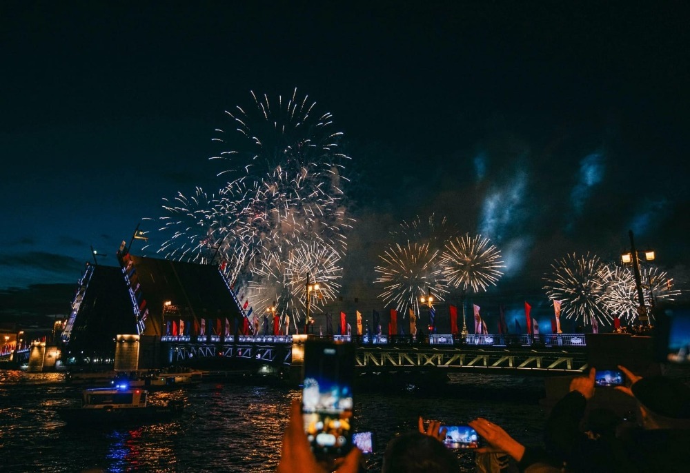 Шоу Музыка Дворцового моста