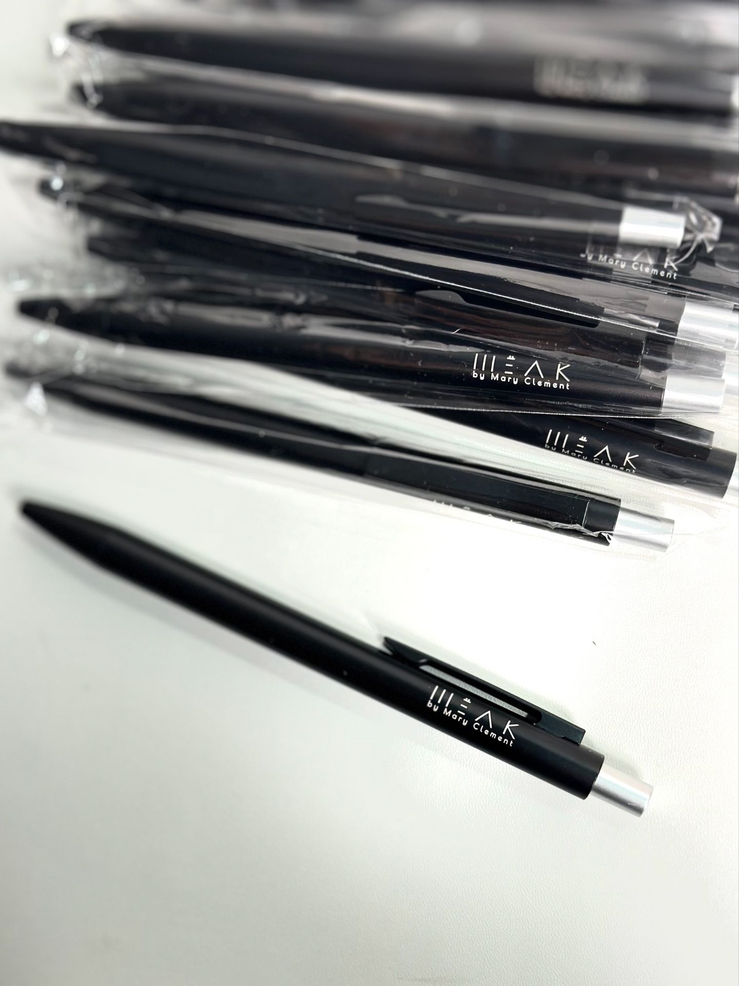 Корпоративные ручки с лазерной гравировкой логотипа Киров – StekloWood