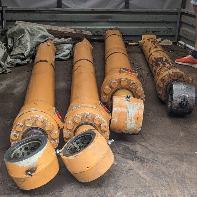 Капремонт гидроцилиндров CASE