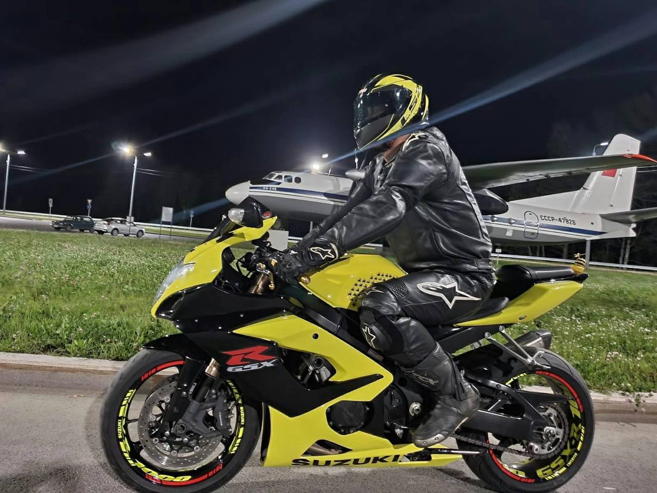 фото нанесения макияжа на лицо девушки 