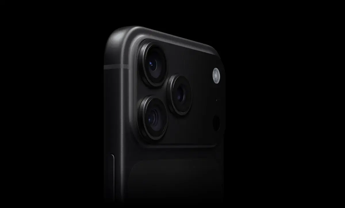 Крупный план блока камер iPhone 18 Pro Max