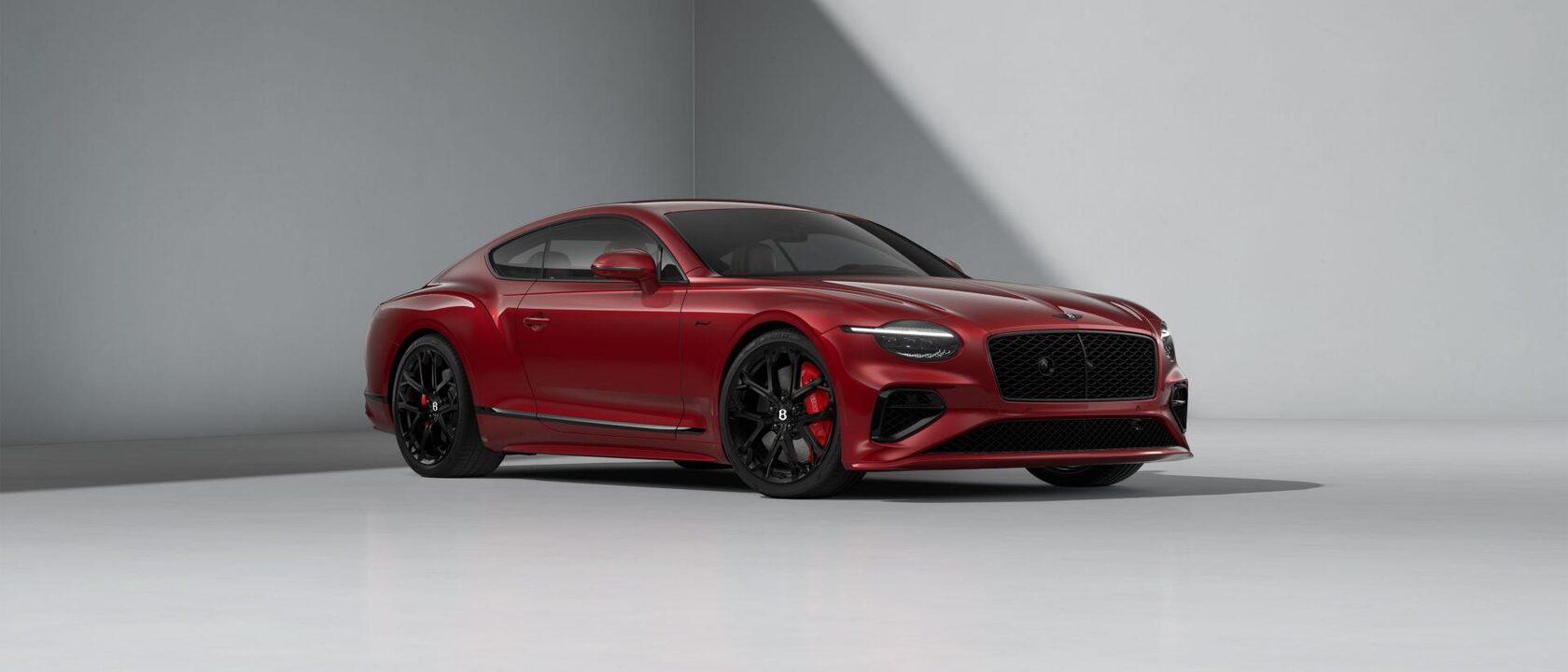 Bentley Continental GT Speed Candy Red, вид спереди-сбоку