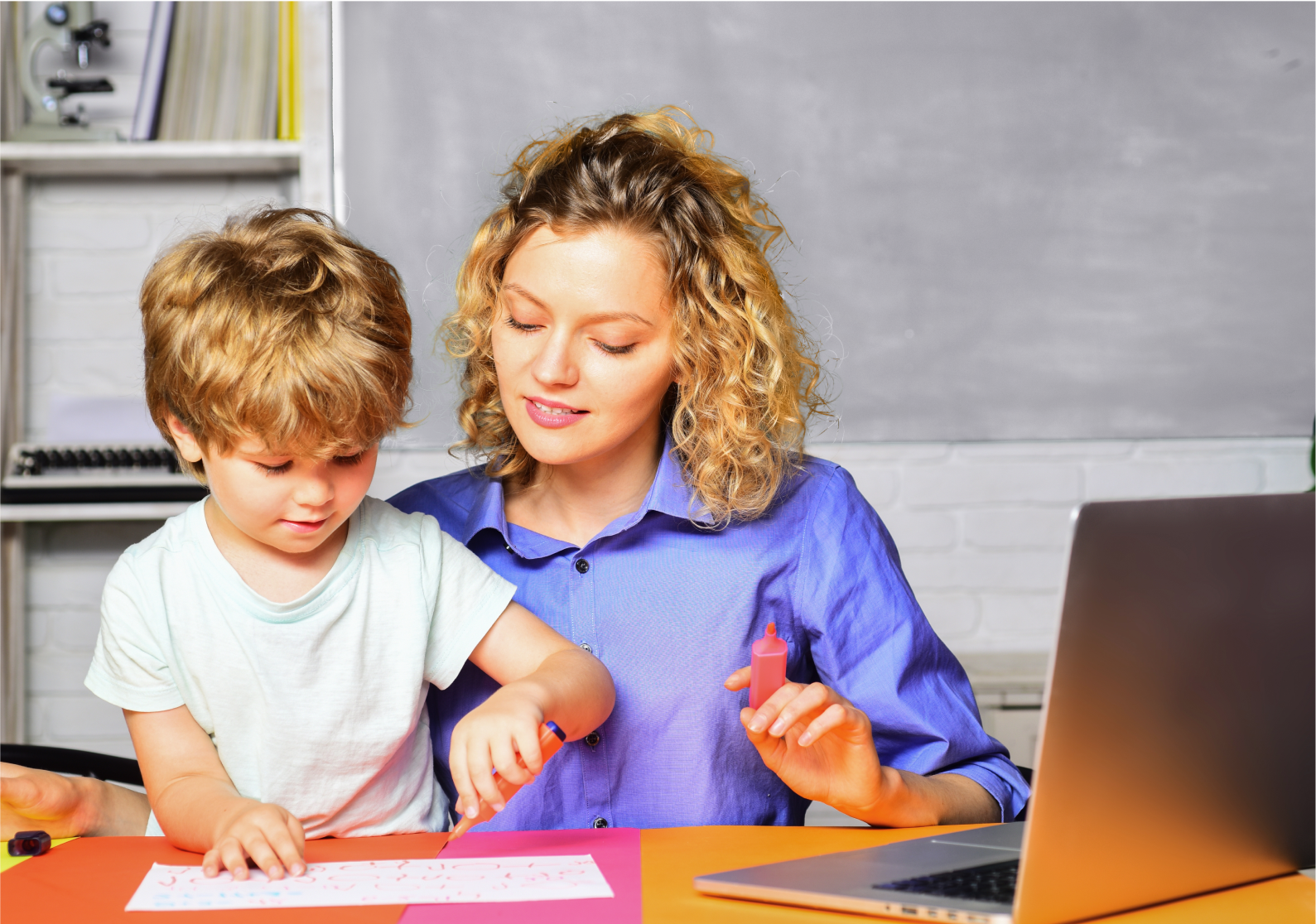 Акриловые маркеры Freeart. Товары для творчества