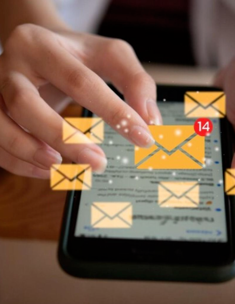 Много открытых писем