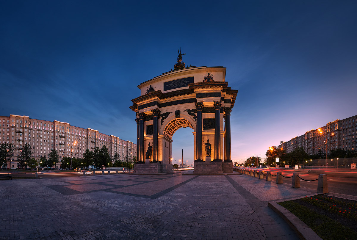 арка в москве