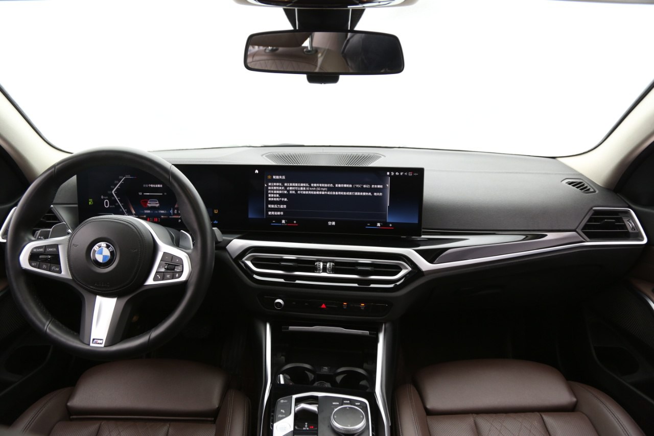 BMW 3 Series 320Li (Long)