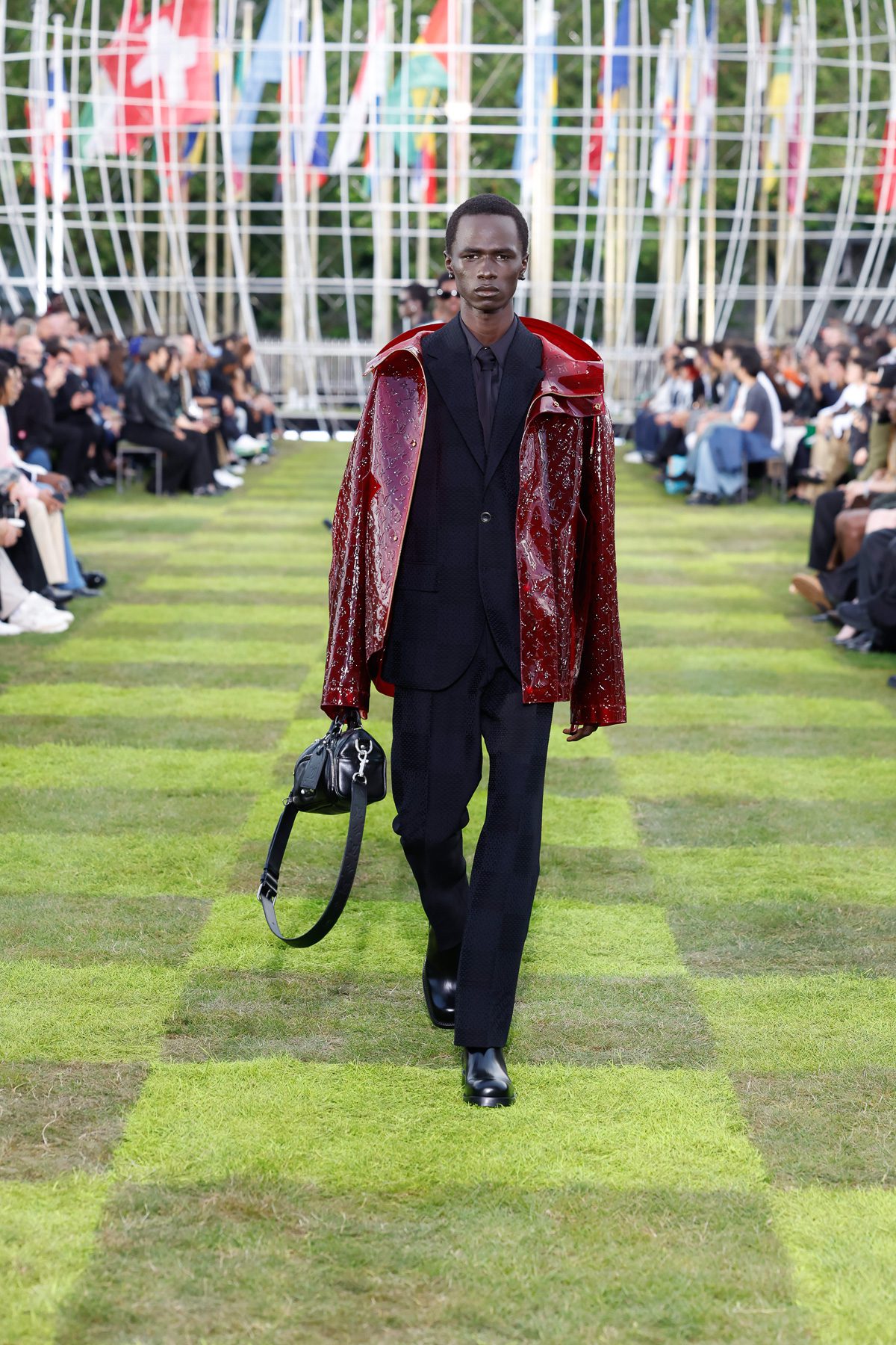 Louis Vuitton Весна 2025 12