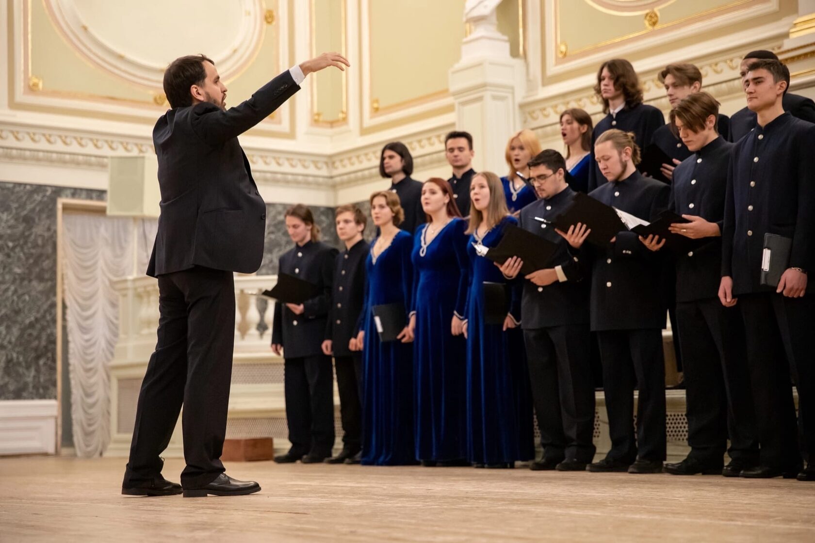 Самый лучший хор. Академический хор г. Барнаула. Студфест 26 января в Москве фото.