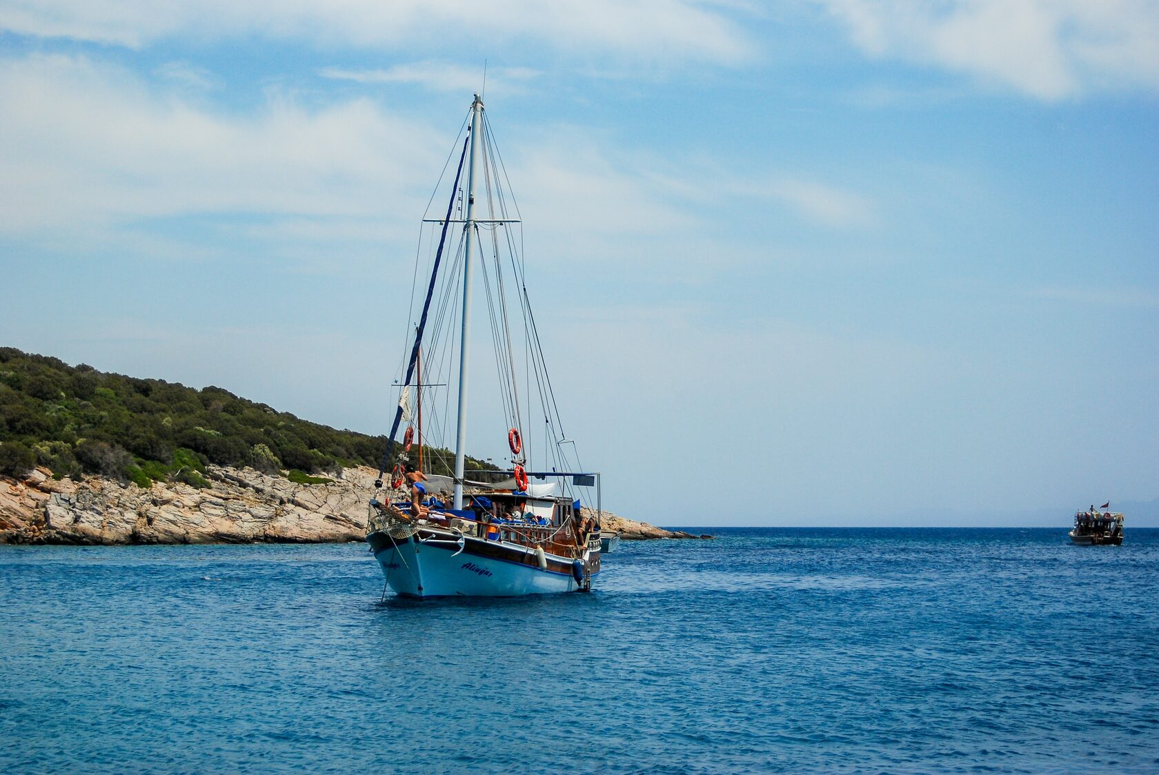 Черный остров Турция. Кушадасы Ladonia del mare. Турция Sail. Экскурсии из Бодрума 2023.