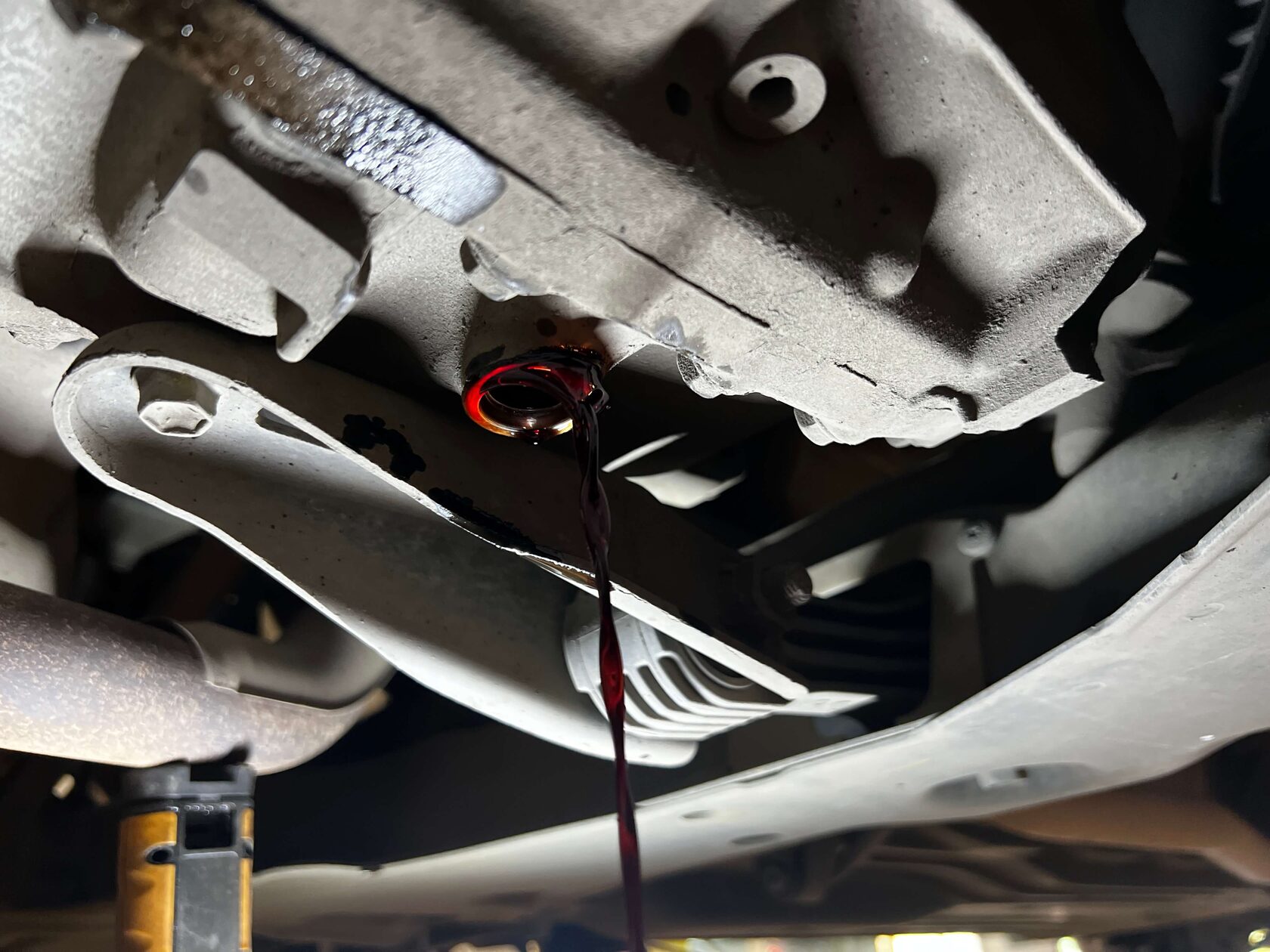 Слив старого масла из АКПП