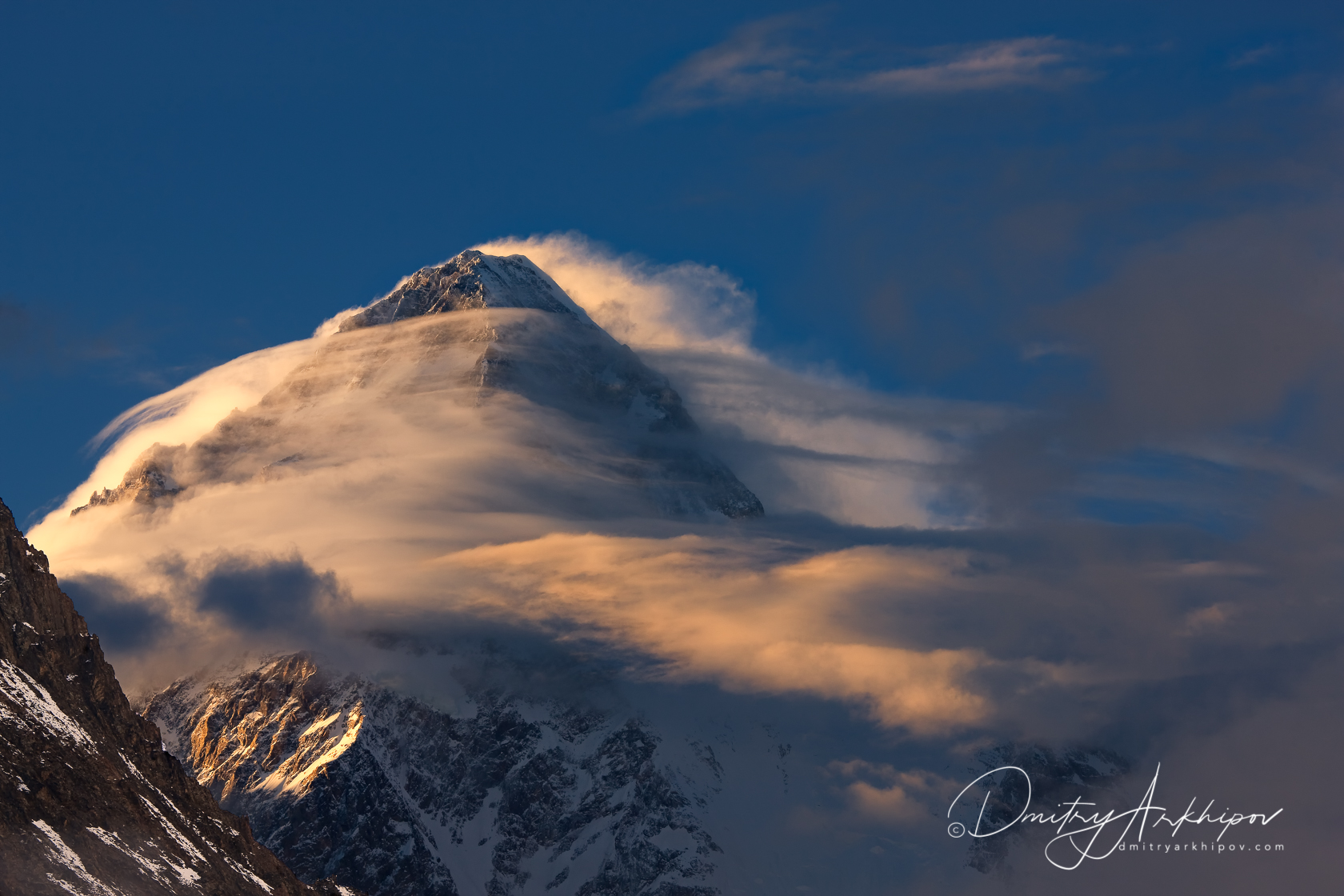 The mountain after. К 2 гора Чогори. Каракорум вершина Чогори. Пик к2 Чогори. Чогори к2 гора убийца.