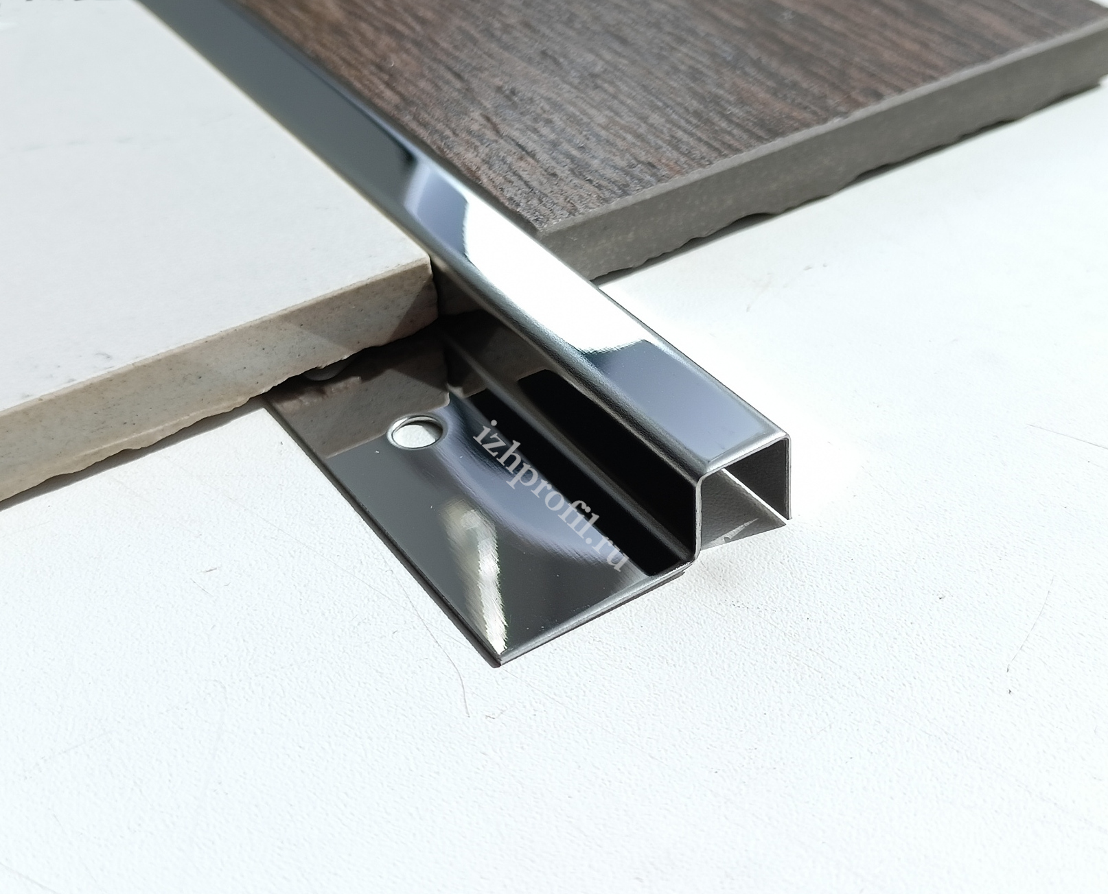 Р образный профиль из нержавеющей стали, серебро глянец. - Россия