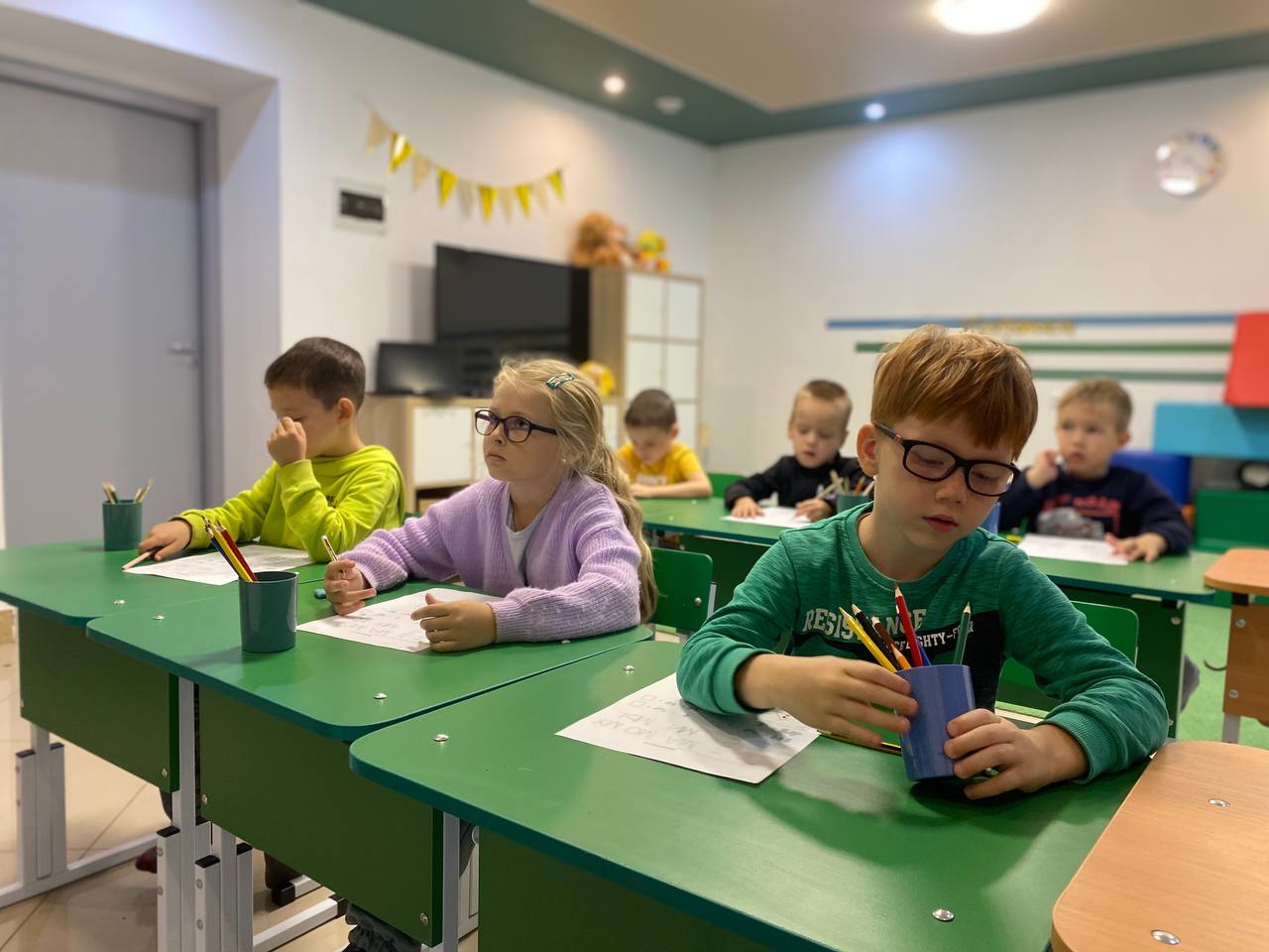 классы в европейских школах. альт д. школа с уклоном. школа с уклоном на английский язык. внеурочные занятия в британских школах.