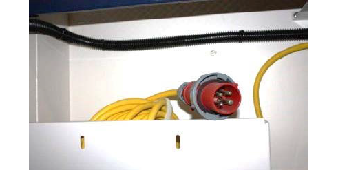 Вилка кабельная Mennekes D-57399 Kirchhundem, 380В-440В, 32А, 3P+E/IP67