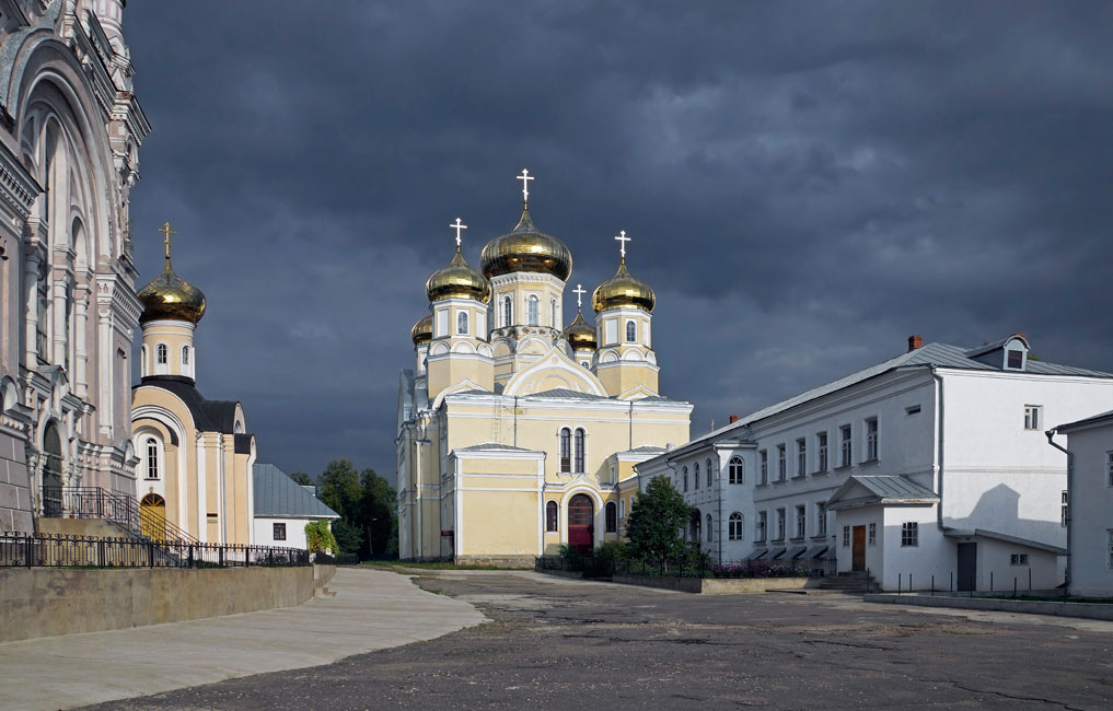 Казанский волочек. Казанский монастырь Вышний волочёк. Вышневолоцкий Казанский женский монастырь Вышний волочёк. Вышневолоцкий монастырь Казанской Божьей матери. Казанский монастырь Вышний волочёк официальный сайт.