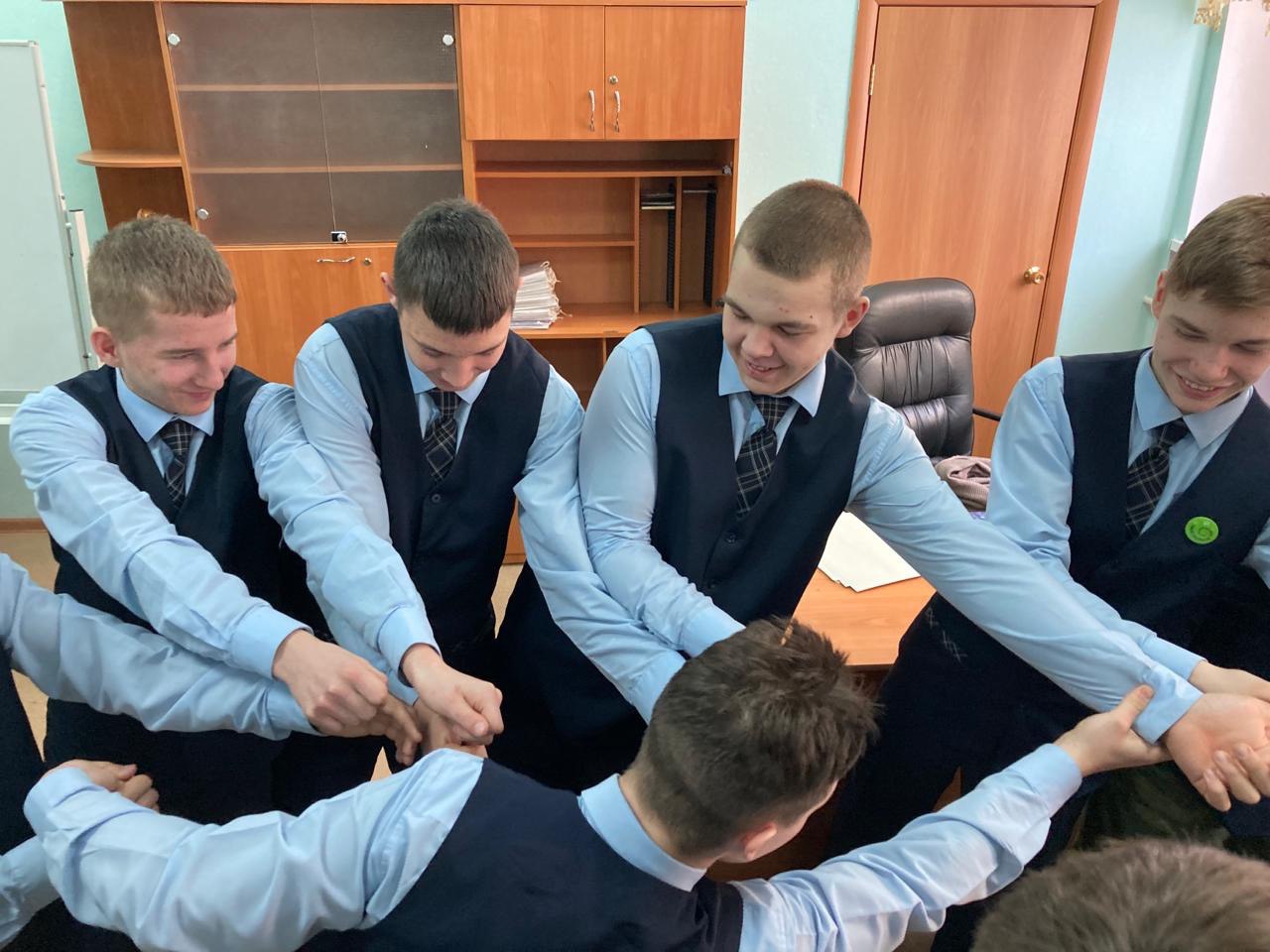 Психологические занятия на командный дух.