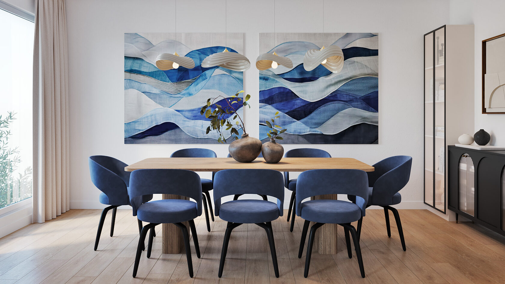 Décoration salle à manger élégante avec table en marbre blanc, bouquet floral et cheminée en arrière-plan