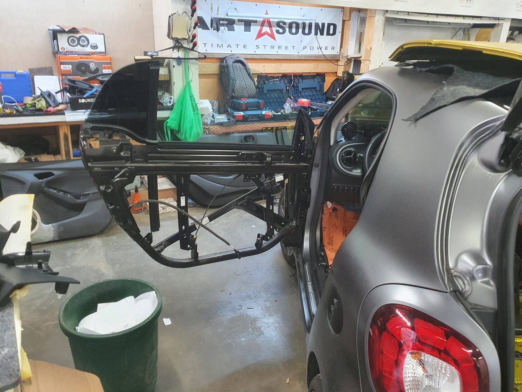 замена динамиков smart 3 шумоизоляция