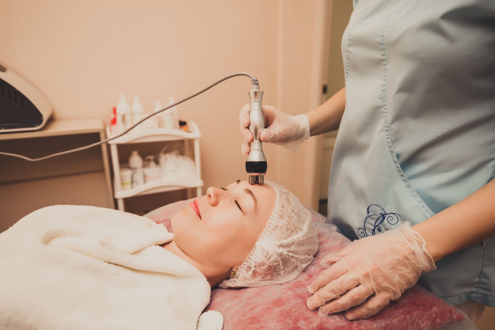 Ультразвуковая чистка лица Планета SPA СПА Октябрьский