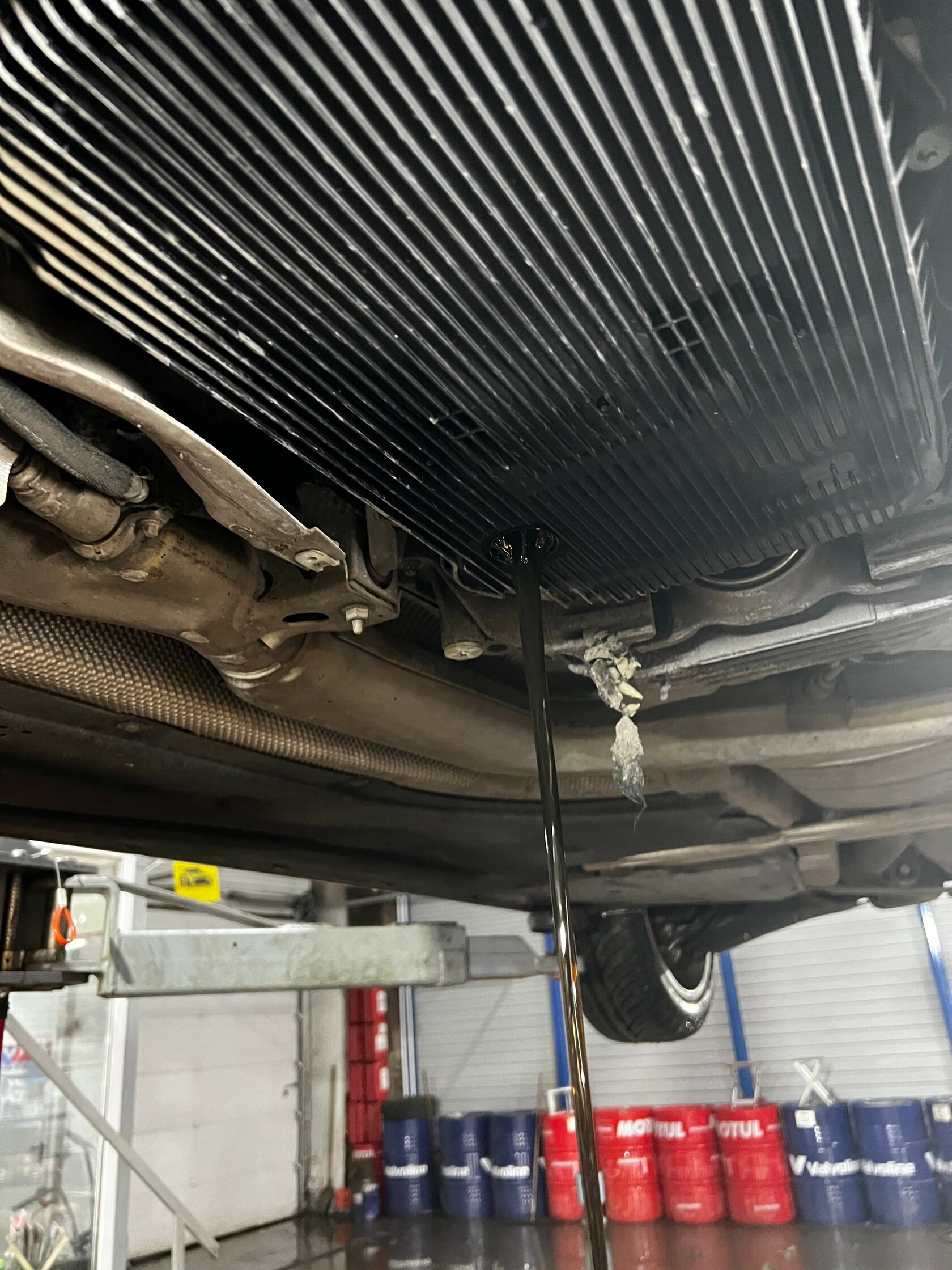 Слив масла из поддона АКПП ZF