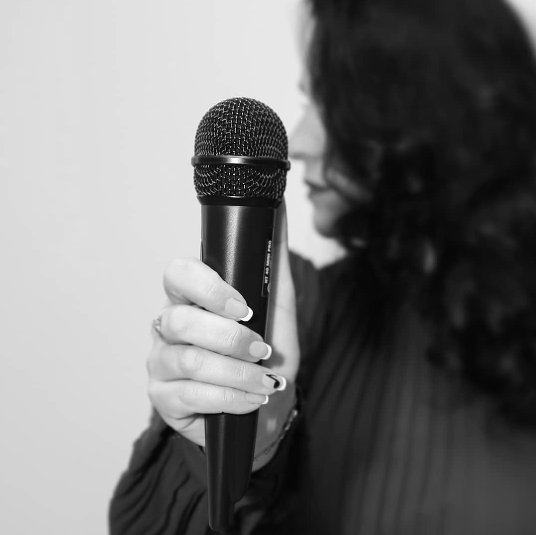 Тамада Ведущая на свадьбу юбилей Новосибирск Людмила Славина