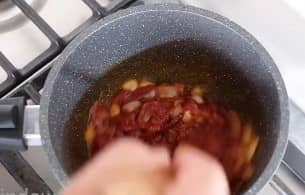 Приготовление томатного крем-супа со сливками: шаг 5