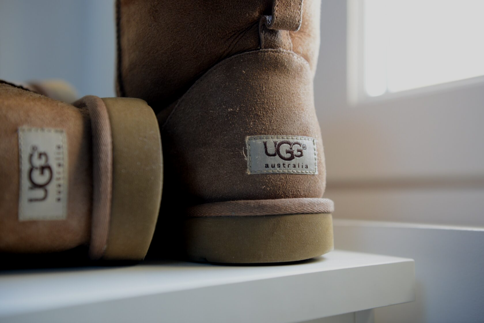 Угги как называется. UGG Unity антискользящий белая. Balenciaga конверс. Как чистить угги