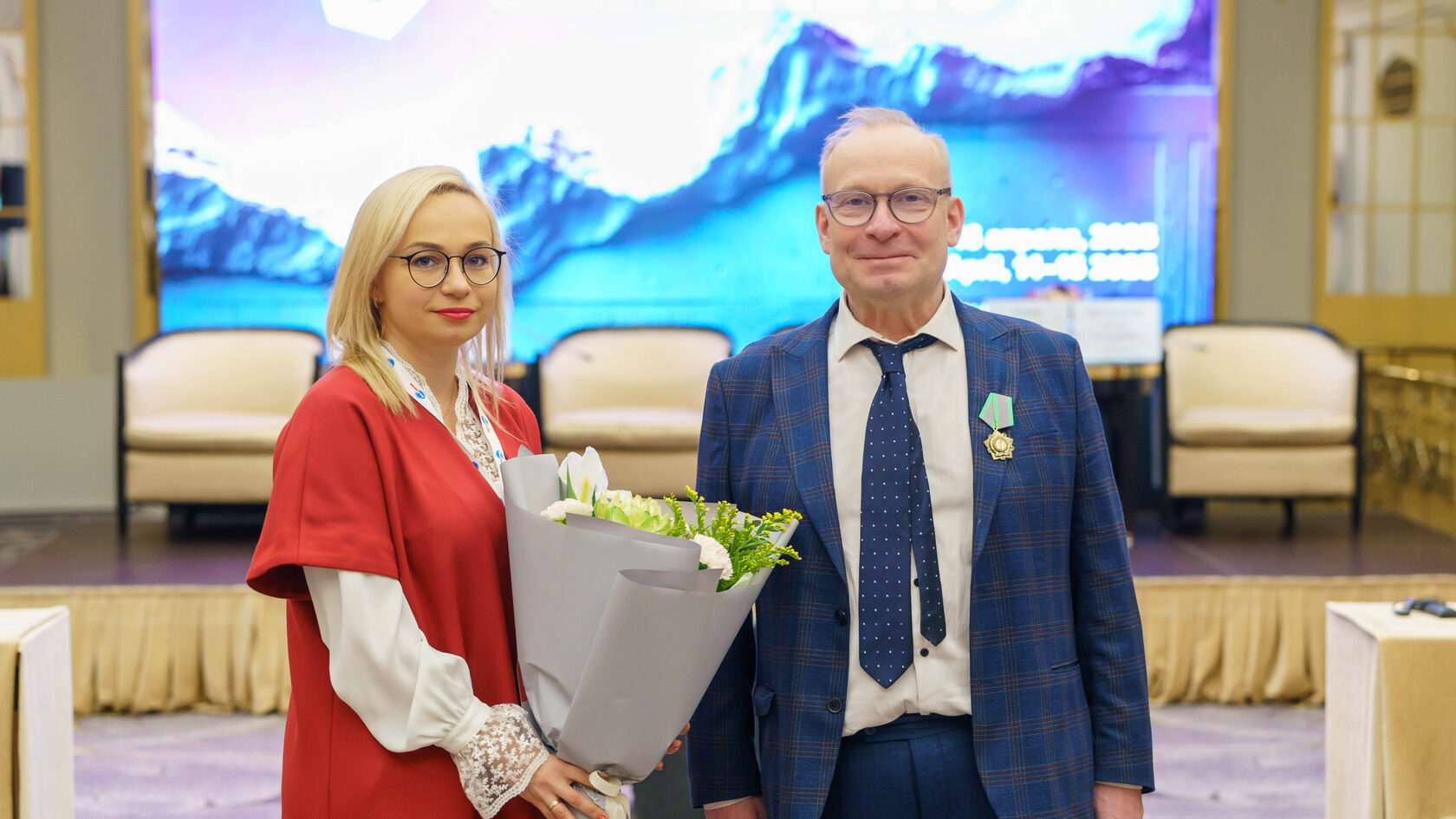 Э.Л. Большаков получил награду на конференции Cemenergy