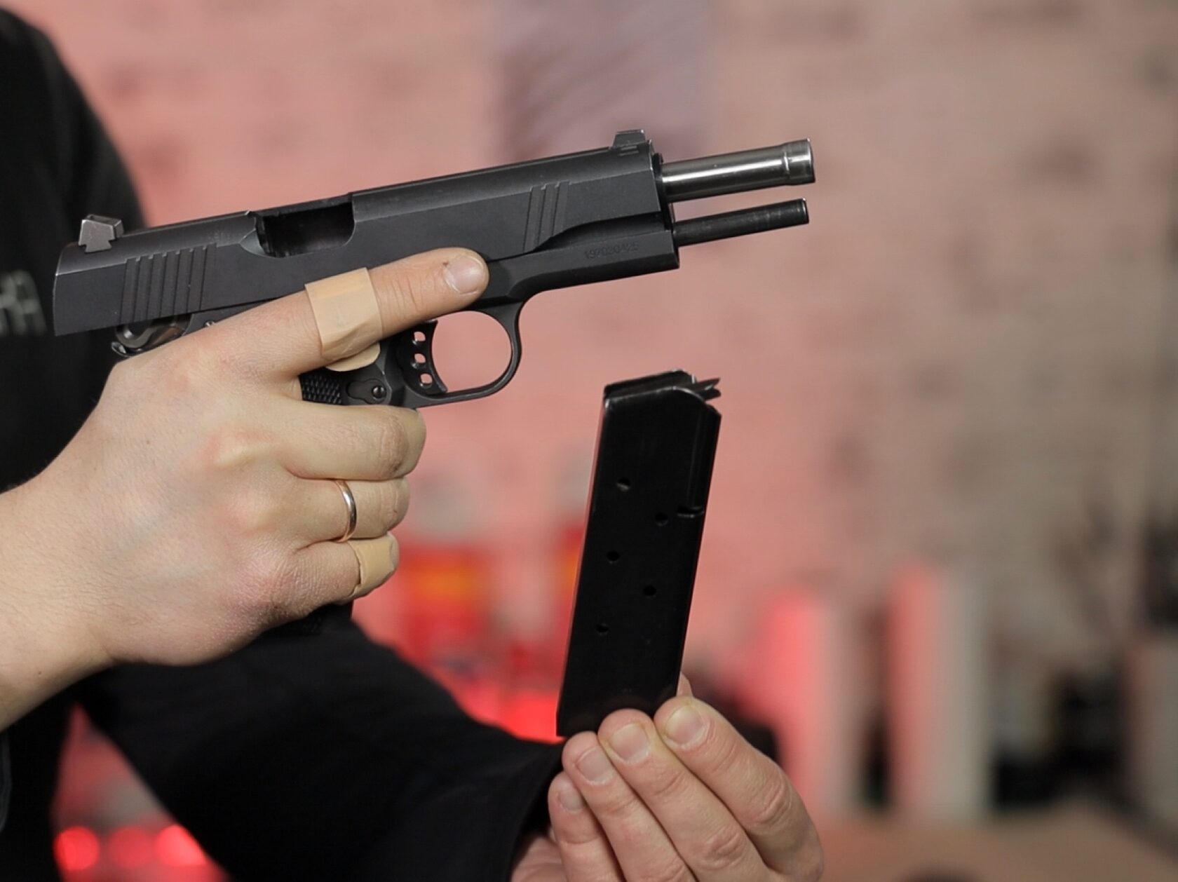 У нас есть из чего пострелять! 15 программ стрельбы из боевого оружия.