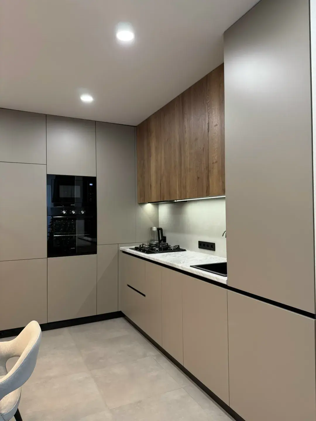 Кухня в современном стиле