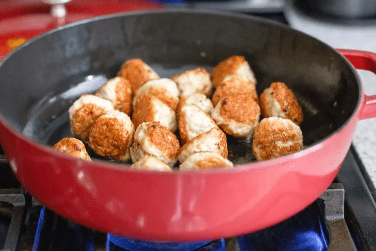 Куриные фрикадельки Адобо. Быстро и вкусно