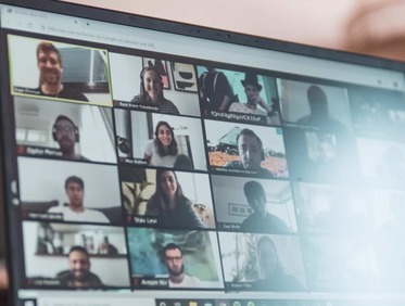 Заказать массовое онлайн мероприятие для юридической фирмы