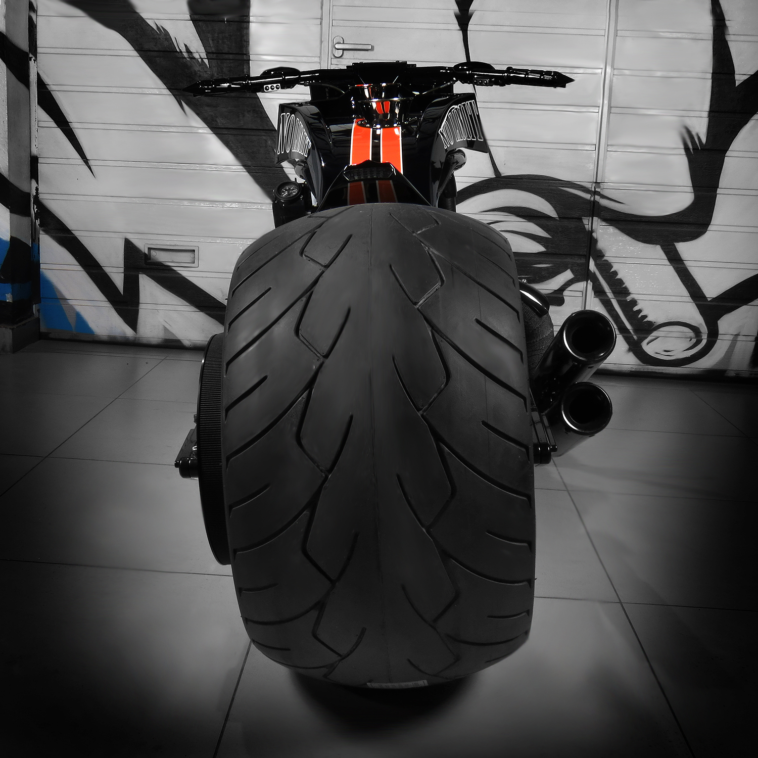 Oppozit27. Необычные рамы мотоцикла. Harley davidson rocker c. Комплектующие для кастом фар. Кастомные диски r17 4 100.