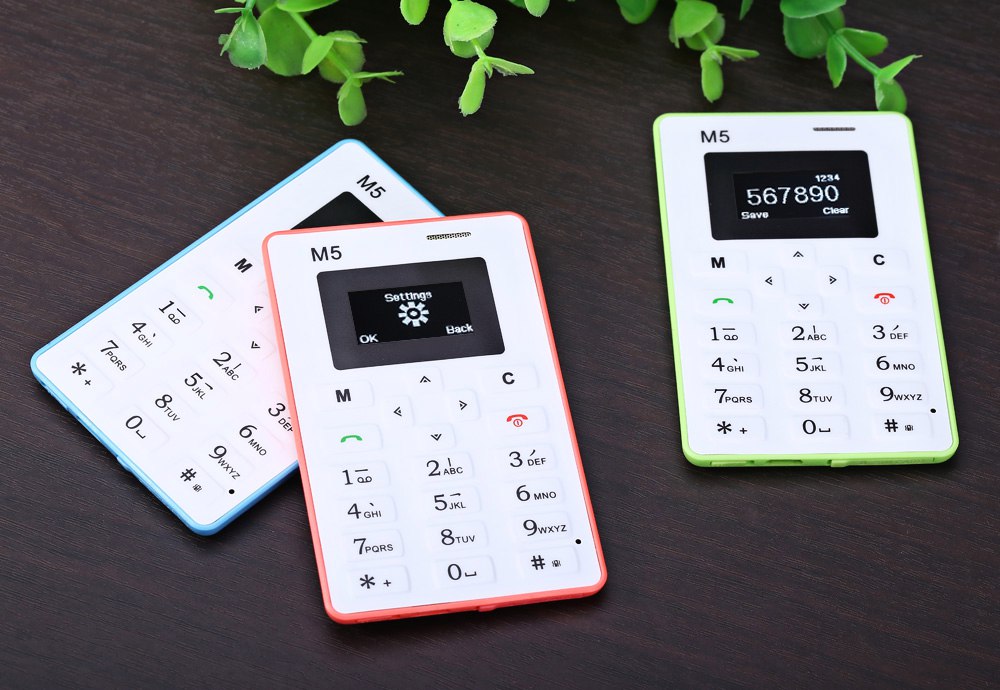 Карманный сотовый телефон. Телефон AIEK m5, зеленый. Телефон кредитка. Телефон AIEK самый первый алюминиевый корпус кнопочный. AIEK m5 Mini купить в Самаре.