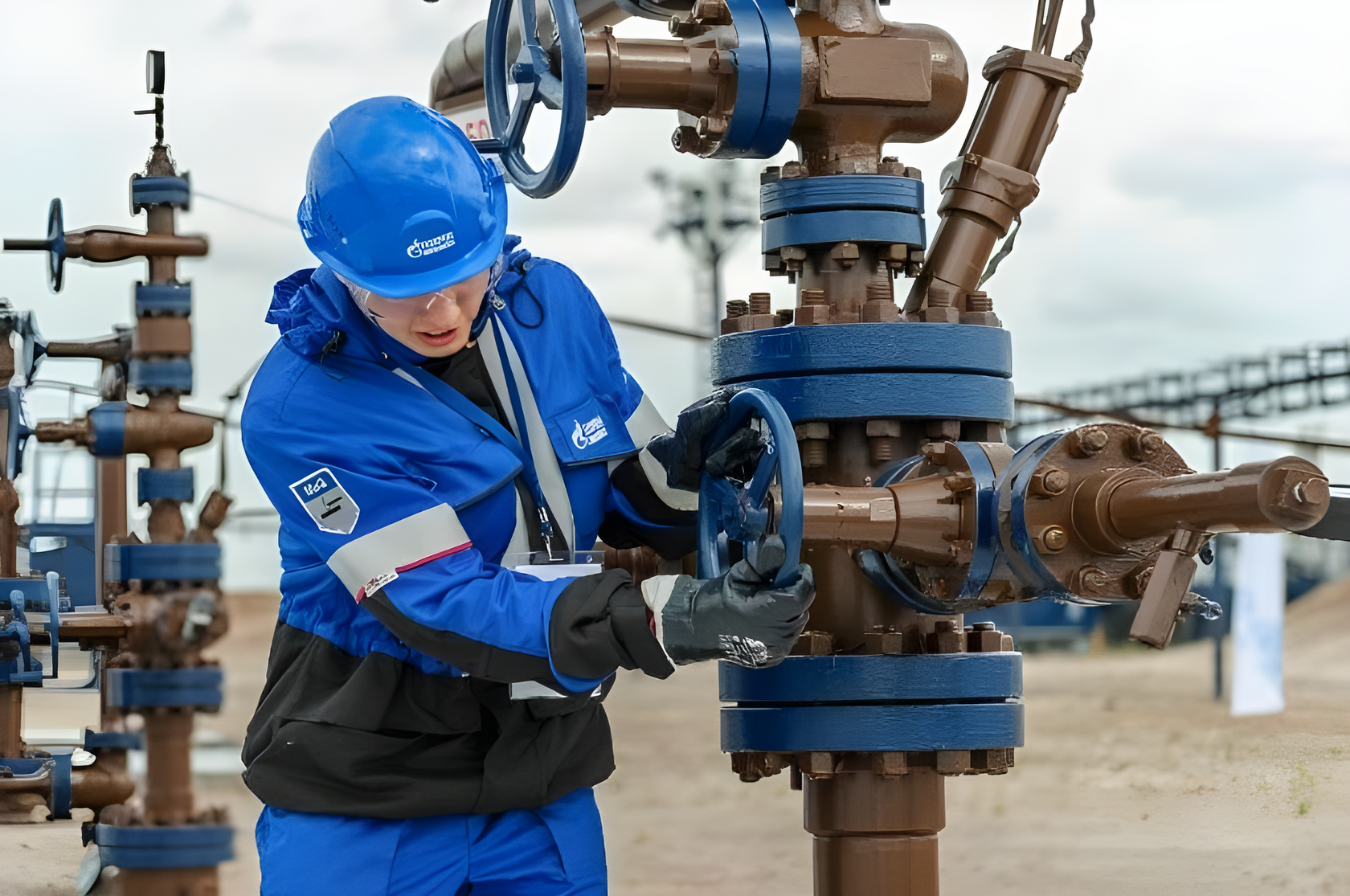 Оператор по исследованию скважин. Работа добыче газа. Работа добыче газа. Новый уренгой добыча газа. Трубопроводчик линейный транснефть.