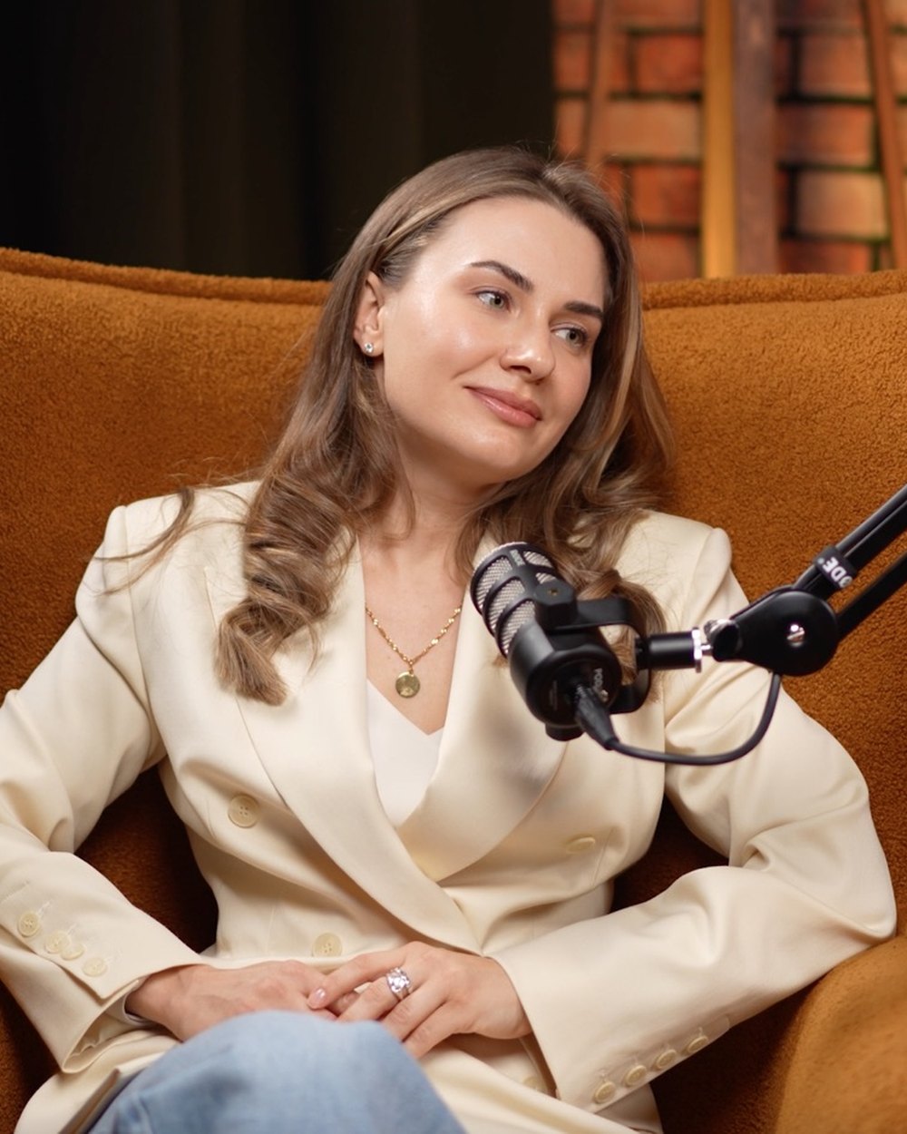 Юлия Седова на съёмке подкаста