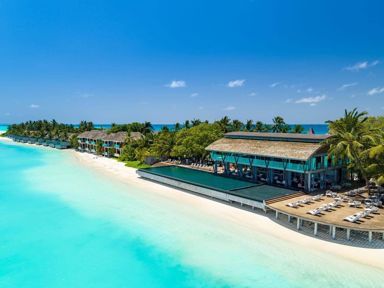 Kuramathi Island Resort 4*