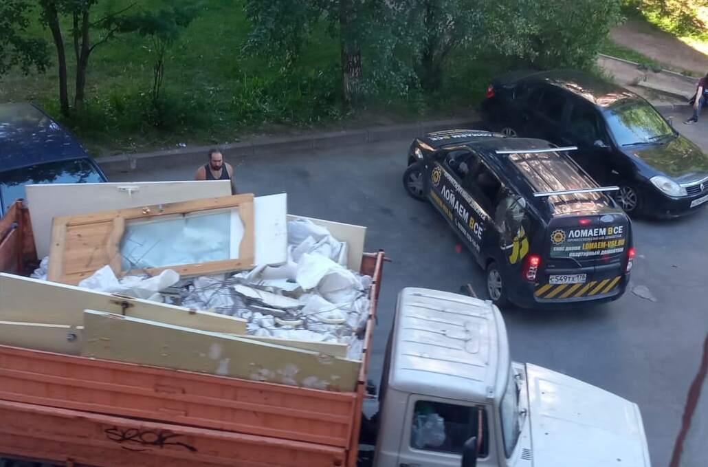 Демонтаж пола до: деревянный пол по лагам в старом фонде