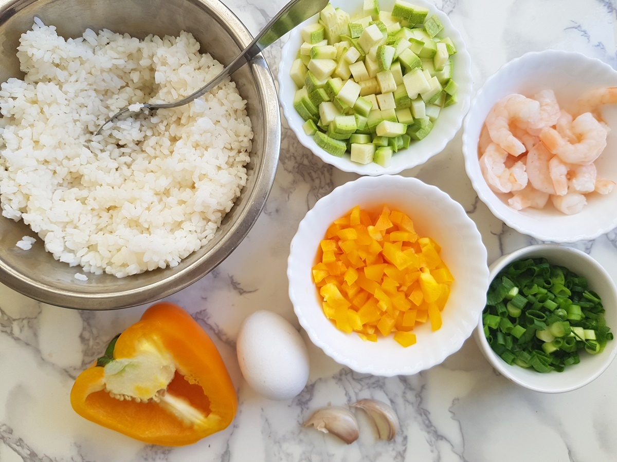 Рис с морепродуктами и овощами по-тайски