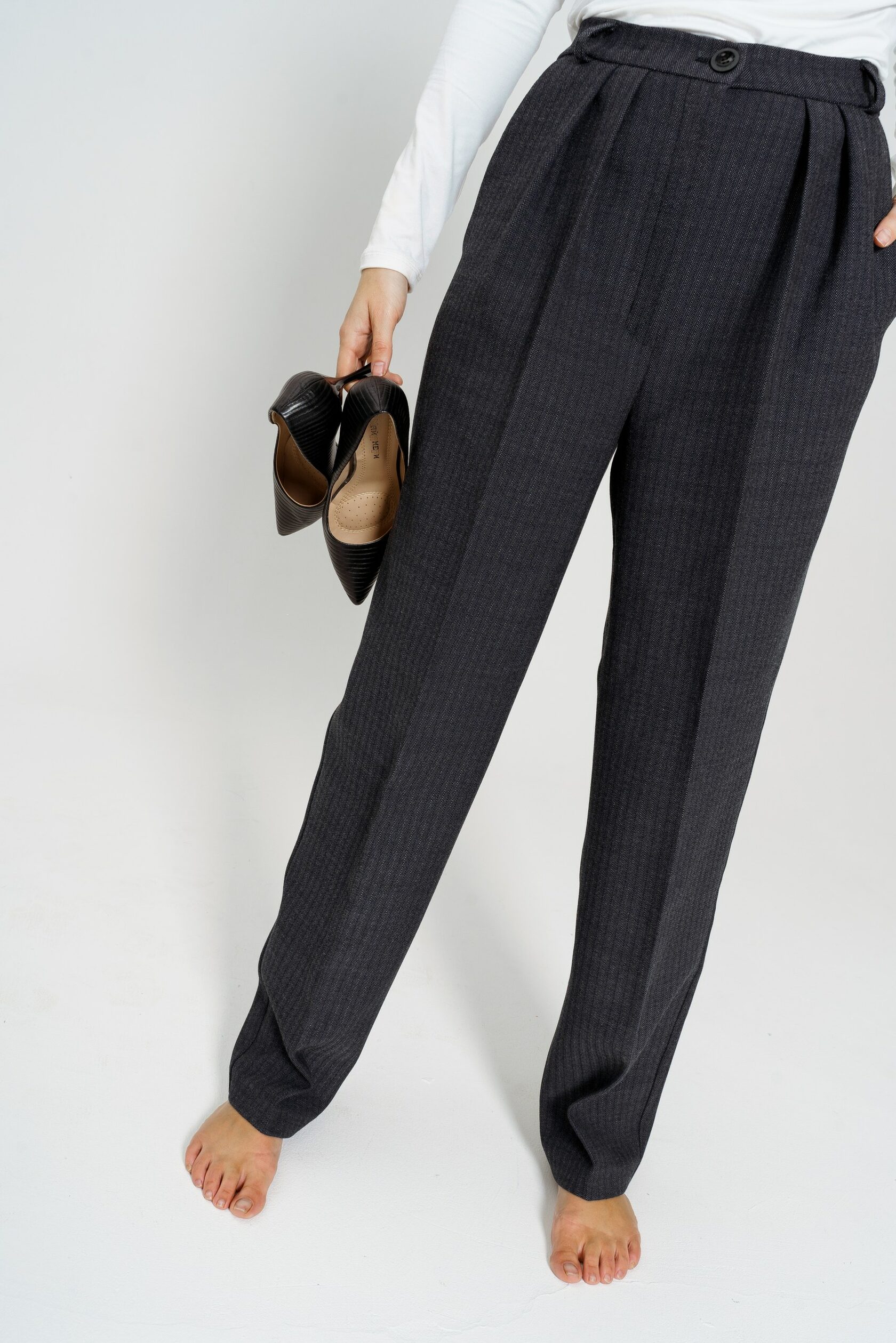 дизайнерский костюм из плотной хлопковой ткани бомбер с кожаной отделкой с карманами воротником с манжетами юбка длины макси прямого кроя купить в интернет-магазине Greshi so mnoy