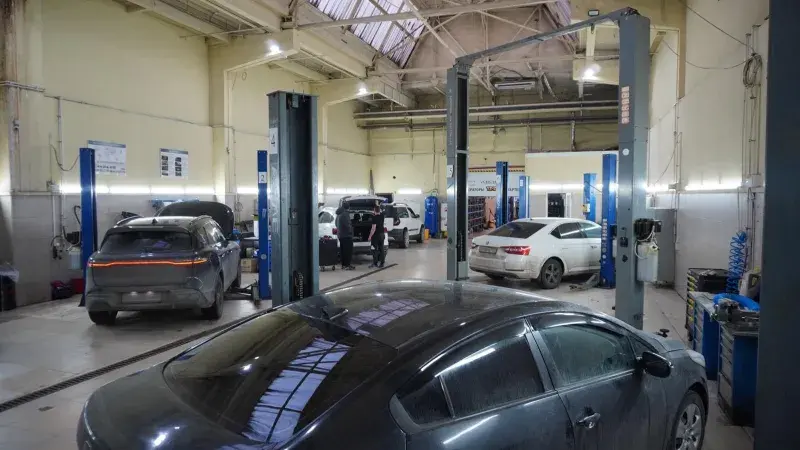 Замена стоек и втулок стабилизатора Audi
