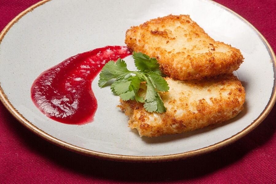 Сыр сулугуни с клюквенным соусом 180/30 г